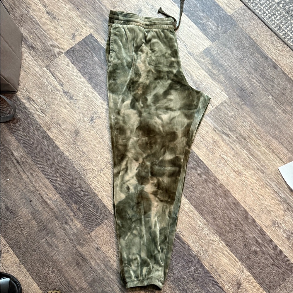 Old Navy Green Tie-Dye Joggers